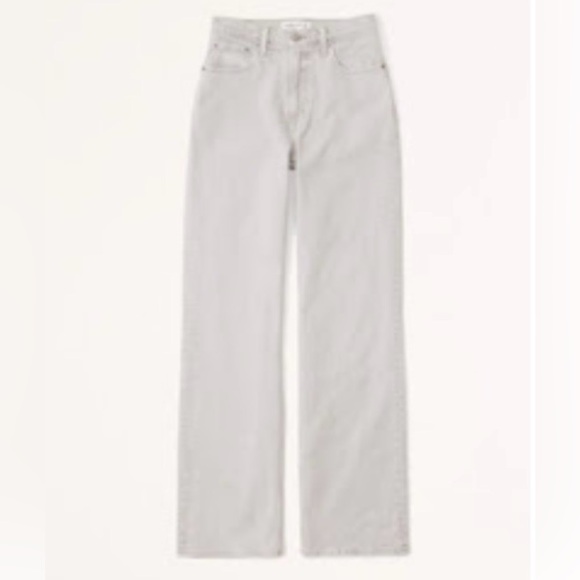 Abercrombie & Fitch Denim - Abercrombie & Fitch Women’s Stone Gray Straight Jeans